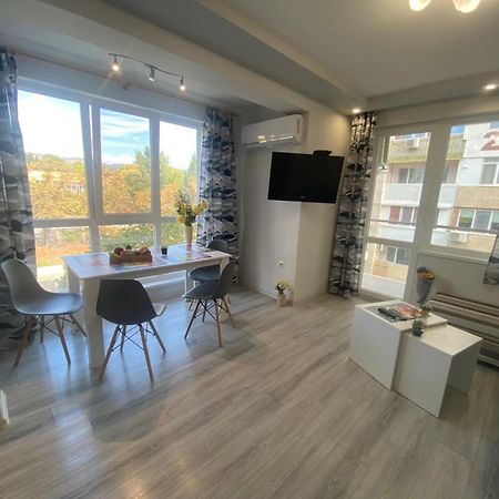 Уютен Нов Апартамент - Стара Загора С Две Спални Apartment Exterior photo